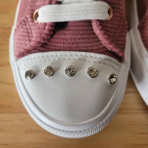 Girls Size 13 Shoes - Picture 4 of 7